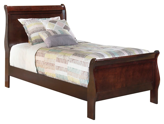 Alisdair  Sleigh Bed With Mirrored Dresser, Chest And Nightstand